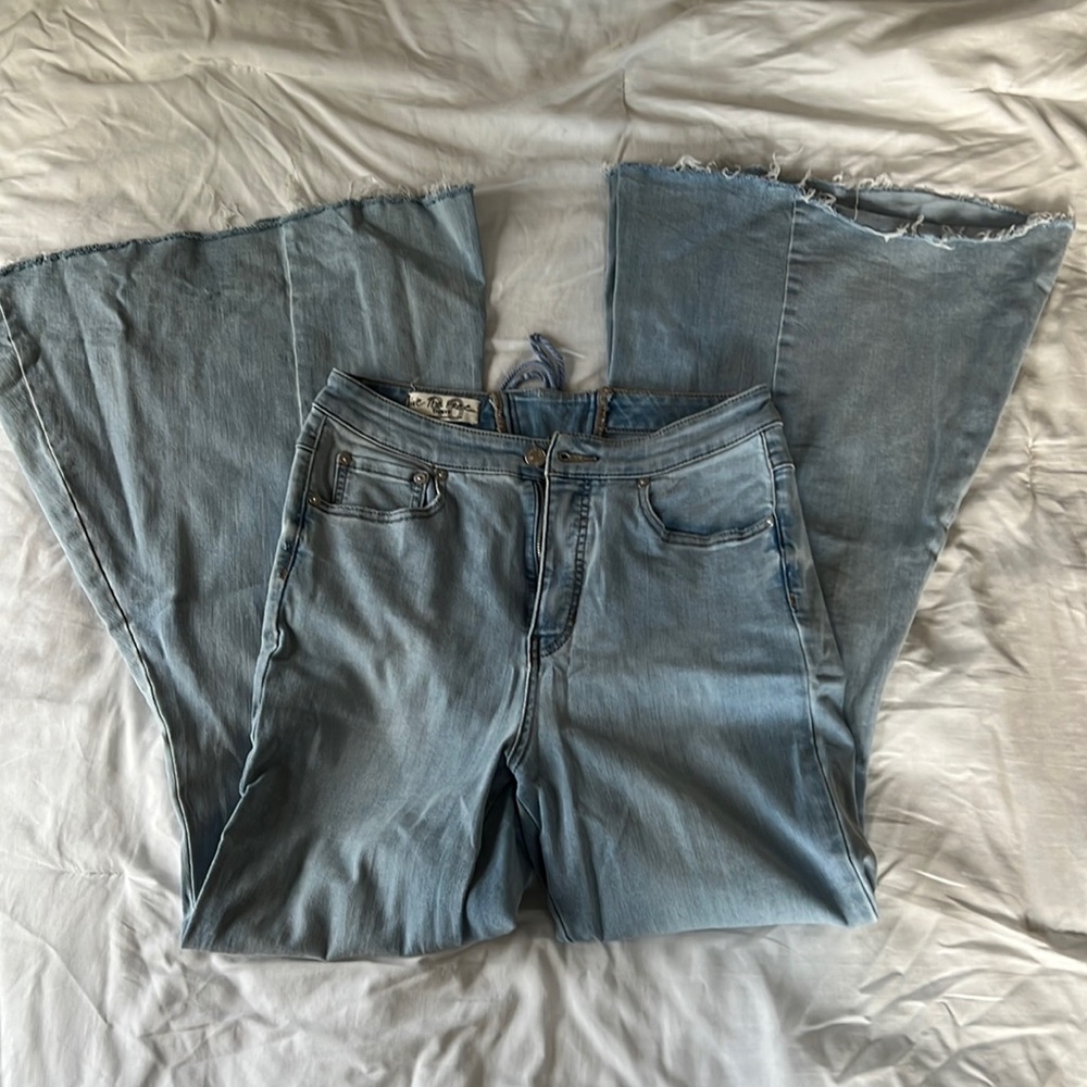Free People We the Free Crvy Super Flare Jeans Size 30